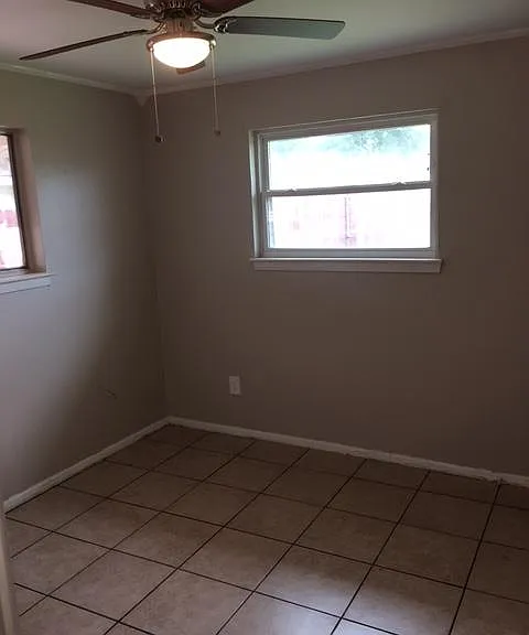 371 Joseph Pl — Photo 6