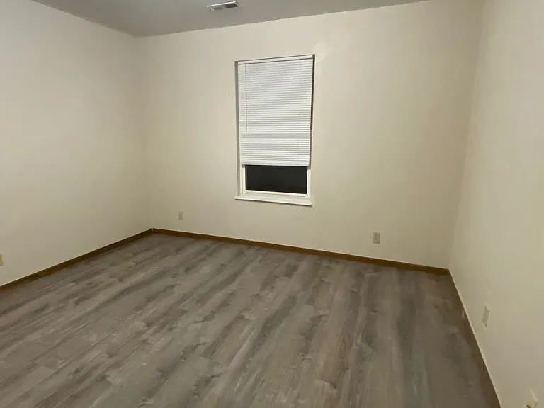 Pine View Apartments — Photo 21
