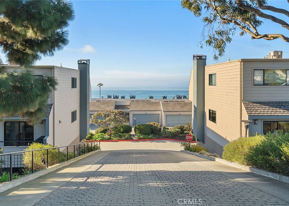 1st image of 422 Calle Miramar