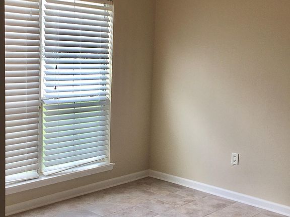 5th image of 25418 Homestead Dr