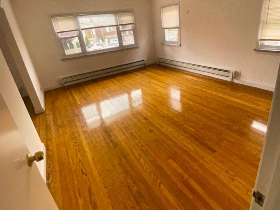1st image of 122 1st St #1