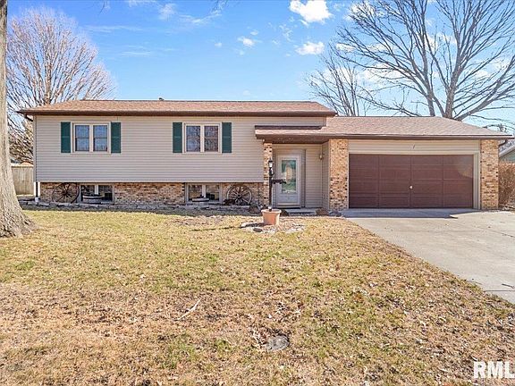 3rd image of 7 Centennial