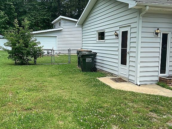 2nd image of 117 Brook Ln