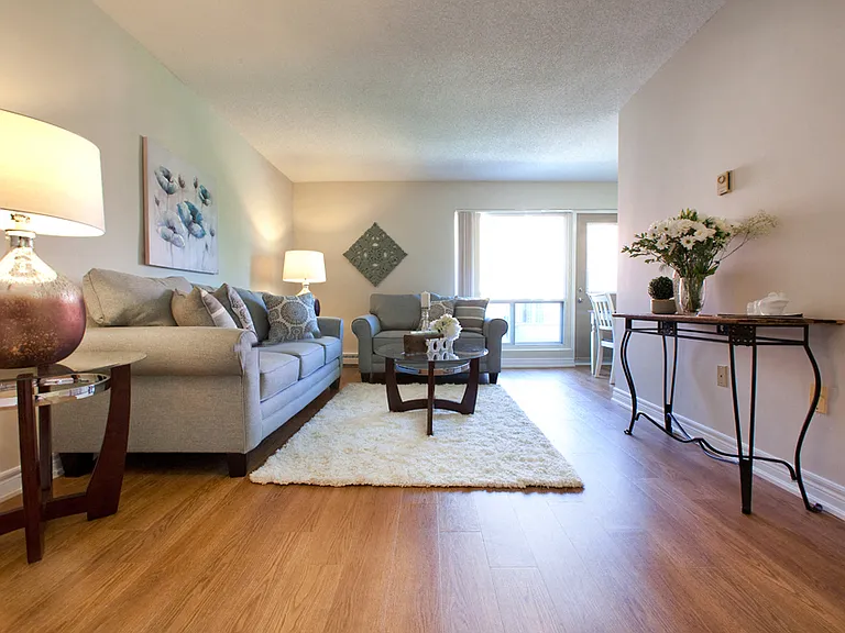 399 London Rd — Photo 5