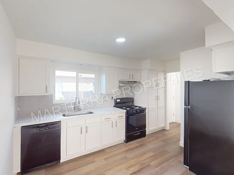 3040 Coolidge Ave — Photo 6