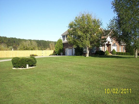 3rd image of 1010 Cliff View Dr N