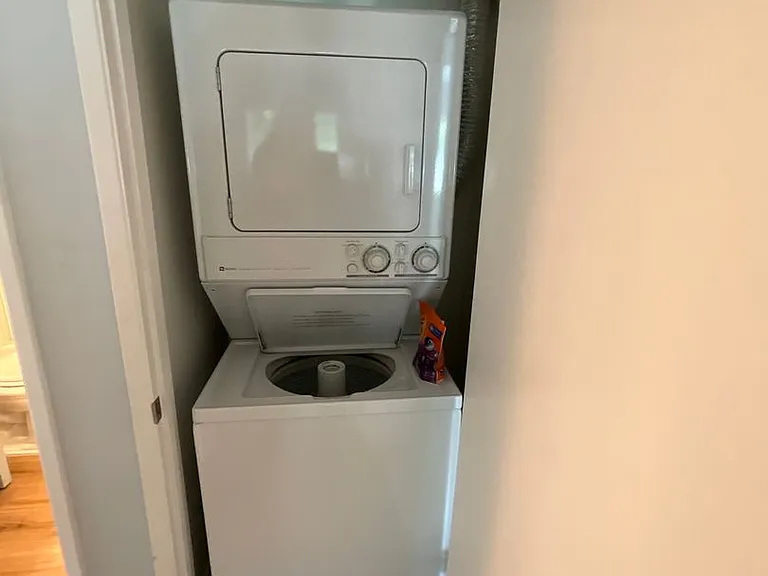 1702 Capri Cir — Photo 14