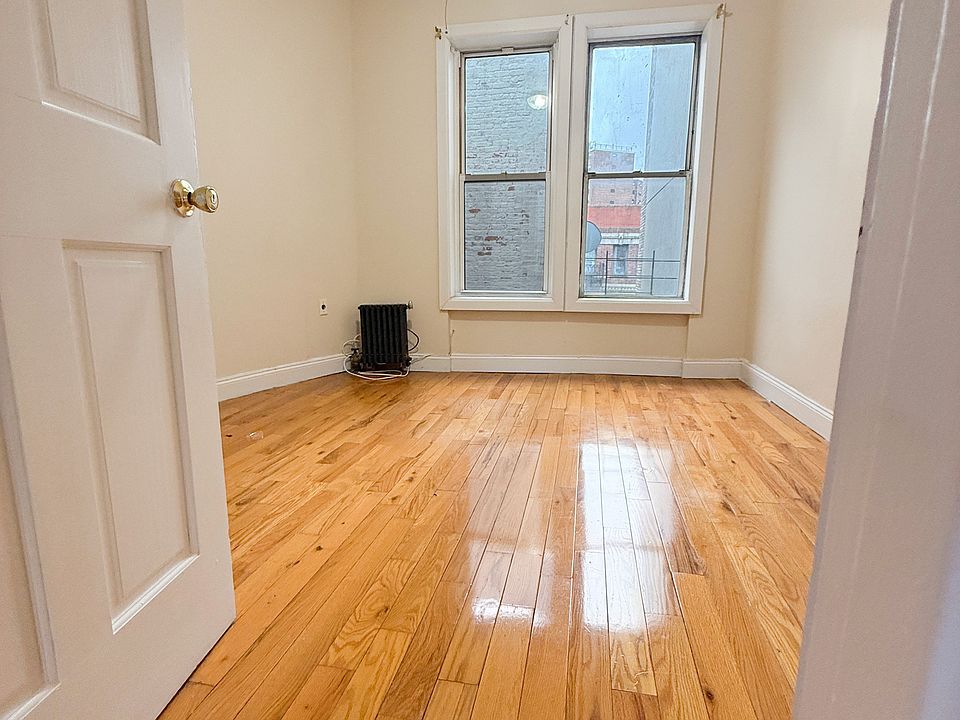 1st image of 519 W 134th St #32