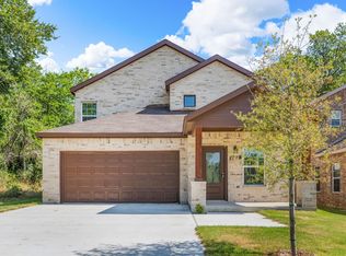 202 W End St #B, Terrell, TX 75160