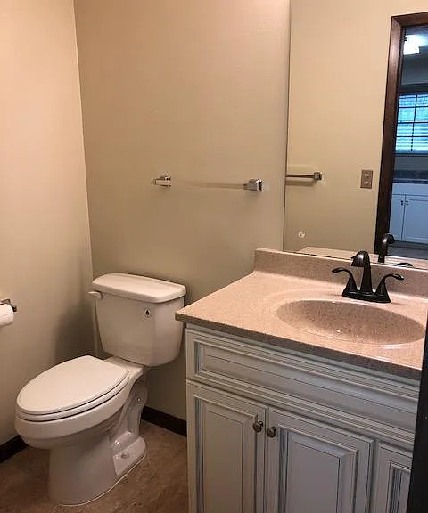 1 Bates Dr — Photo 7