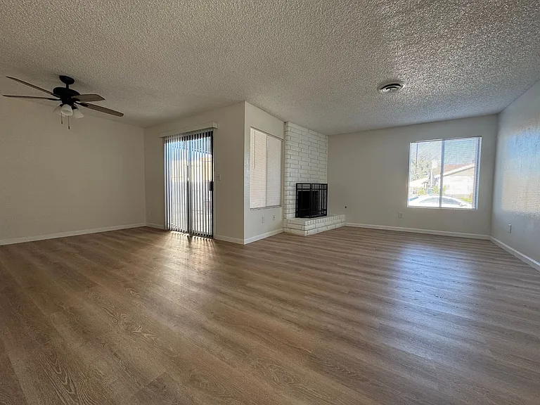 4400 Tierra Verde St. — Photo 17