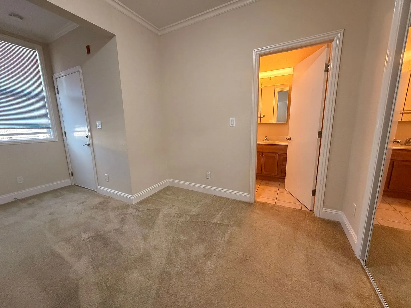 3833T - 3833 Telegraph Avenue — Photo 3