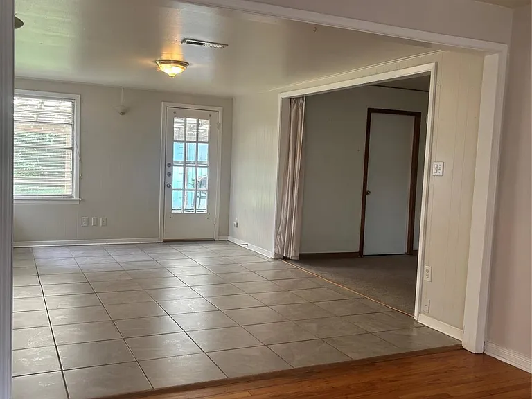 4713 Saxon St — Photo 6