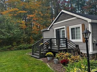 225 Smith Rd, Amsterdam, NY 12010