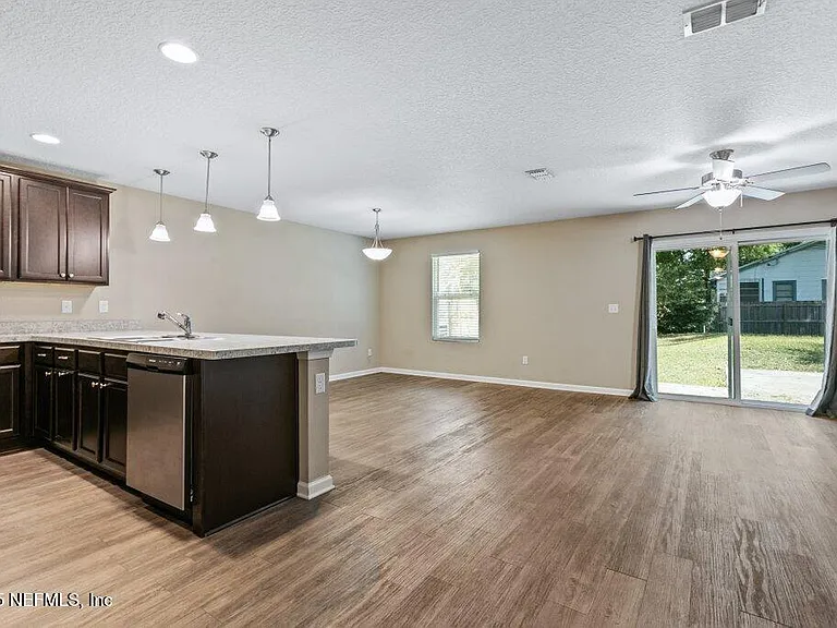 2235 Bayview Rd — Photo 6