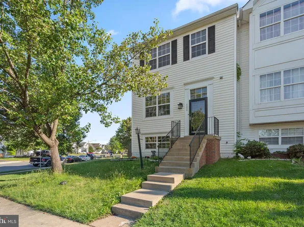 8699 Farnham Way, Bristow, VA 20136