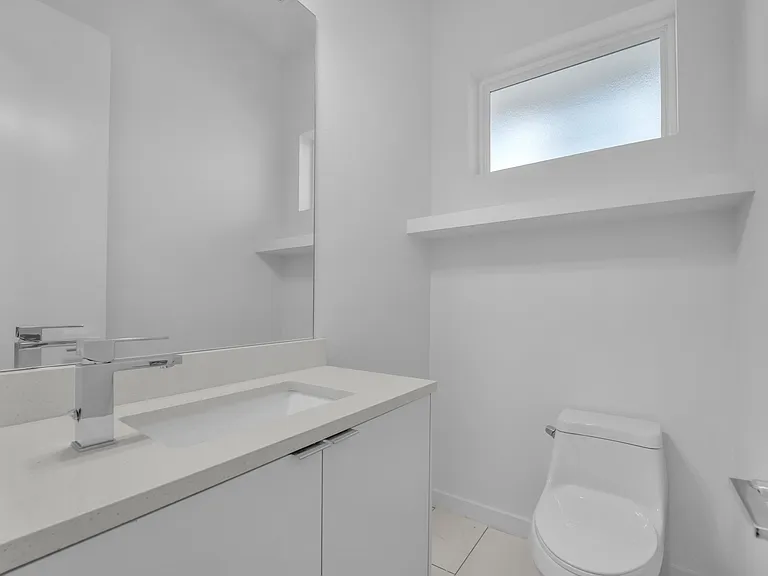 2314 N Carroll Ave #103 — Photo 1