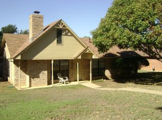 2004 Camellia St, Denton, TX 76205