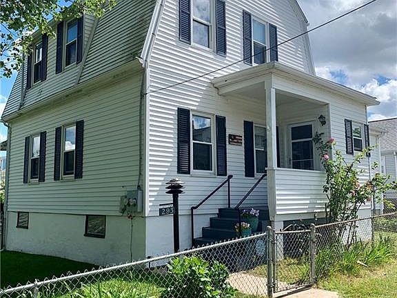 3rd image of 293 Oakdale Ave