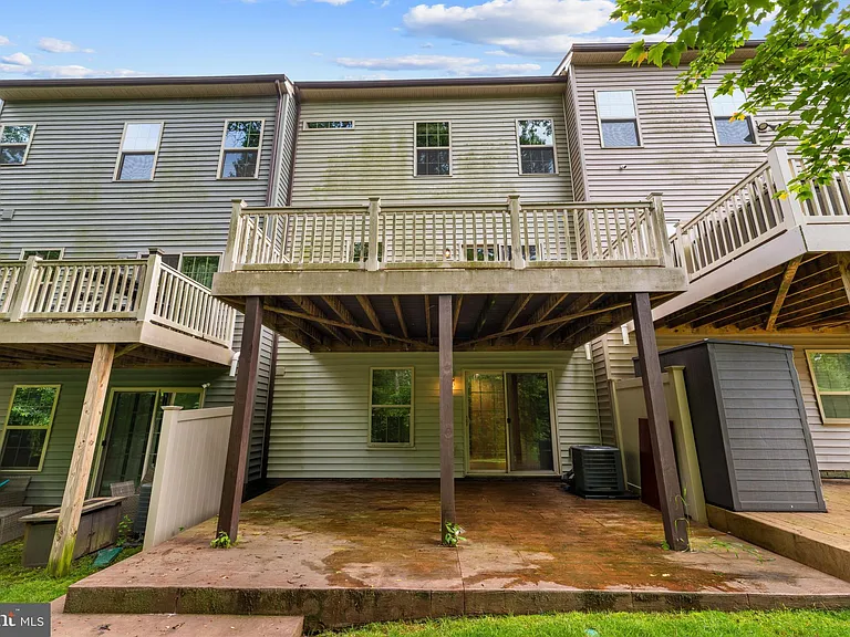 2720 Fredericksburg Rd — Photo 41