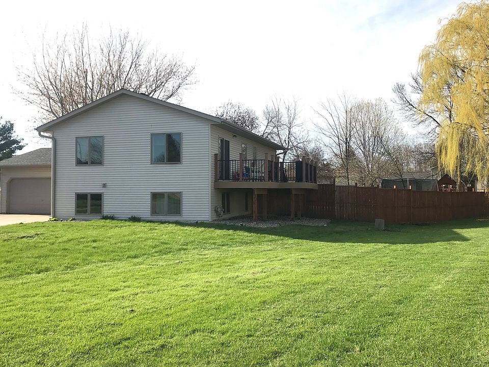 1st image of 203 6th Street Cir SE
