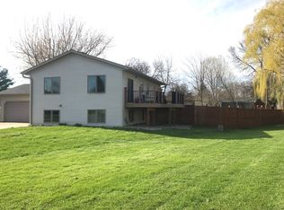 203 6th Street Cir SE, New Prague, MN 56071