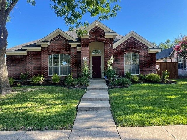 1st image of 3825 Rolling Hills Dr