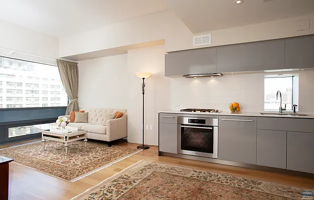 Sold by Bellmarc Realty | media 16