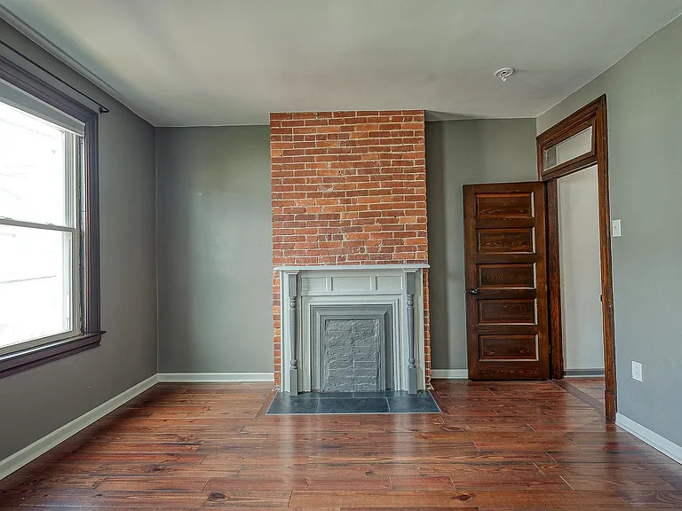 242 Edmond St — Photo 15