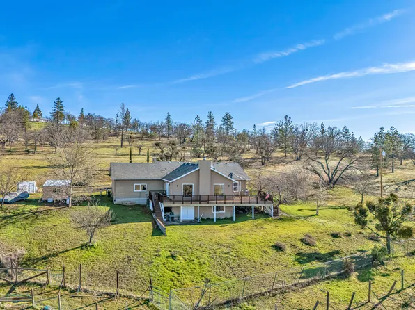 924 W Linn Rd, Eagle Point, OR 97524