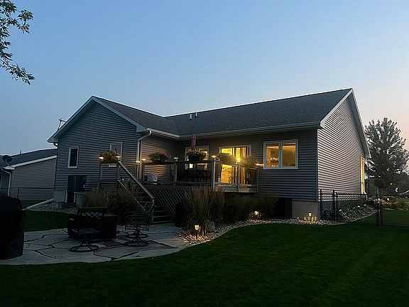 2nd image of 503 Pine St