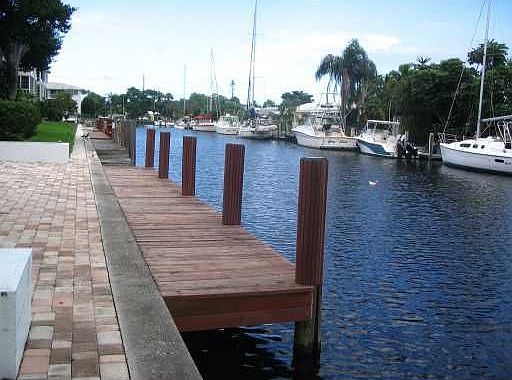 COMMUNITY DOCK