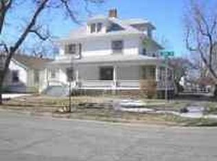 28 E 10th Ave, Hutchinson, KS 67501