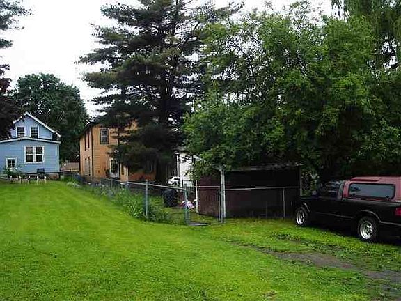 3rd image of 5 House Ave