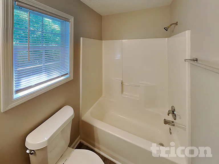 37 Abbotsford Dr — Photo 10
