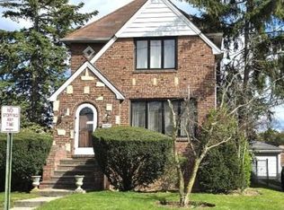 169 Bixley Heath, Lynbrook, NY 11563
