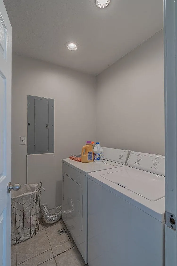2 bed, 1248 sqft, $2,150 — Photo 4