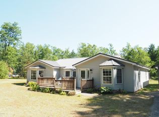 7263 Riverside Dr, Manistee, MI 49660