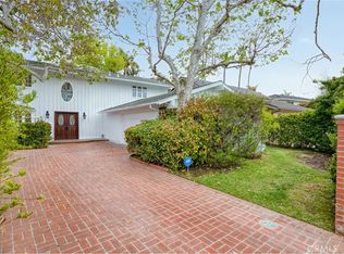 16842 Harkness Cir, Huntington Beach, CA 92649