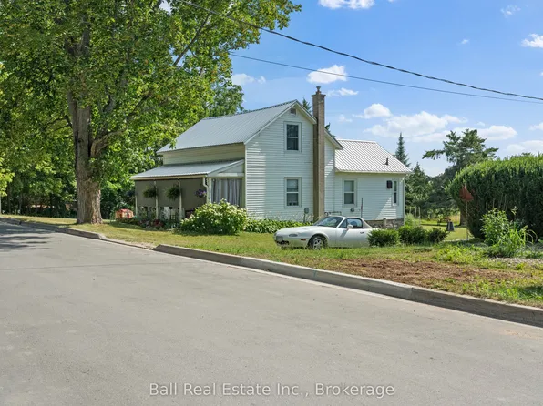 27 Prospect St, Selwyn, ON K0L 2H0