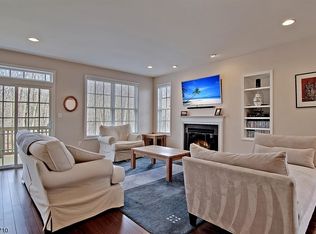 22 Glattly Dr #2001, Denville, NJ 07834