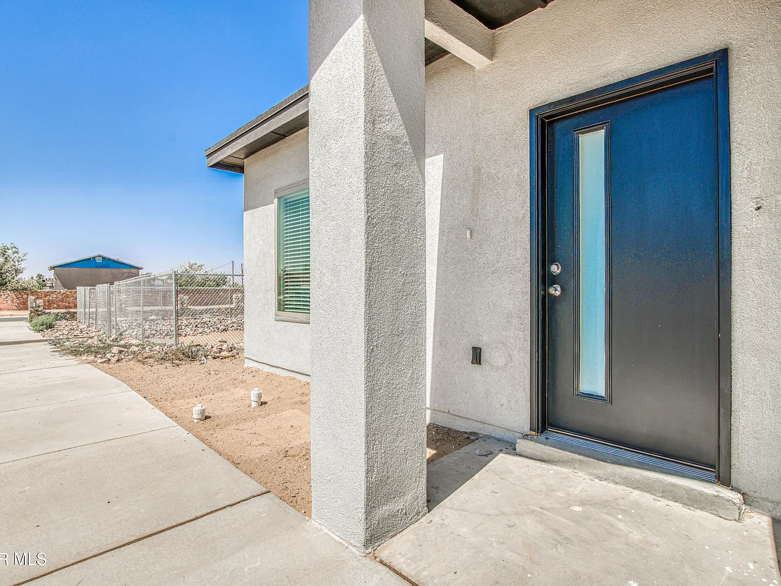 2 bed, 800 sqft, $1,300 — Photo 3
