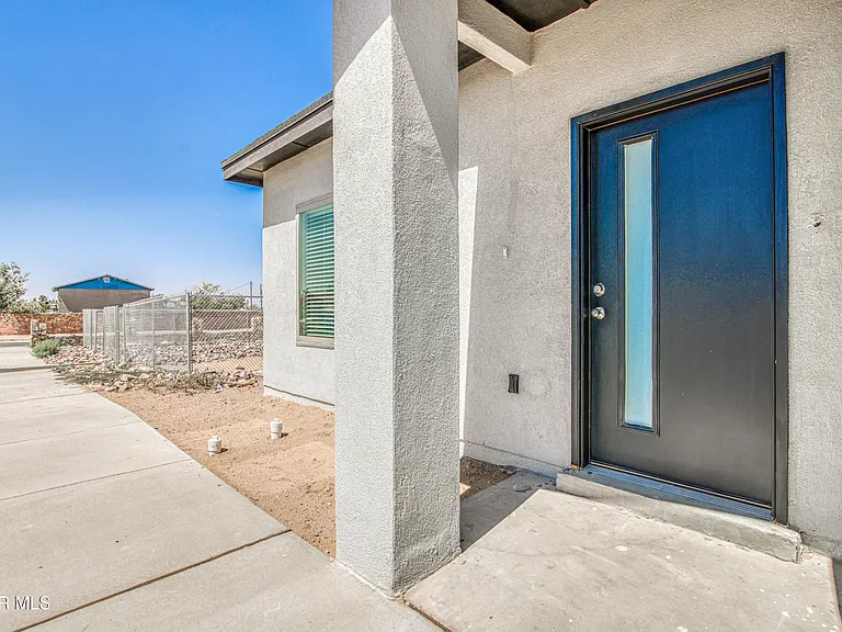 12879 Bret Harte Dr — Photo 3