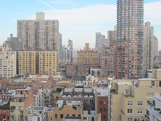 Sold by Sloane Square | media 27