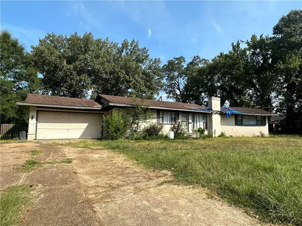 222 N Lee St, Marksville, LA 71351