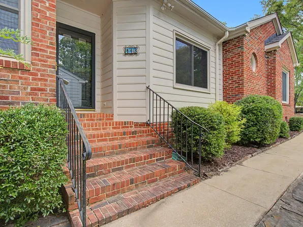 113 Tiercel Ct, Cary, NC 27518