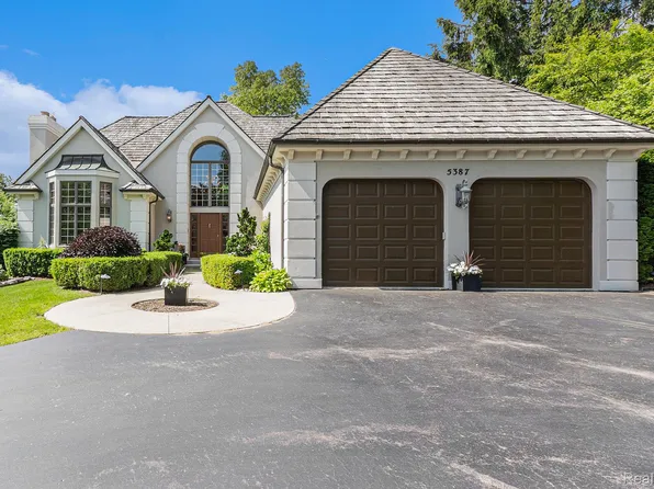 5387 Bristol Parke Dr, Clarkston, MI 48348