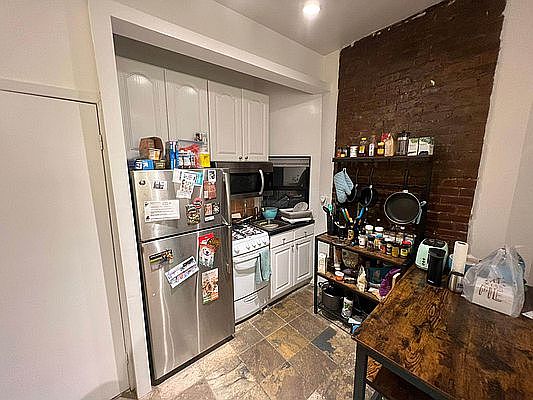 2nd image of 513 46th St #2C