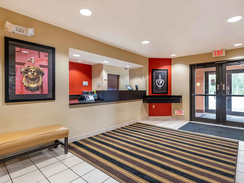 Lobby and Guest Check-in