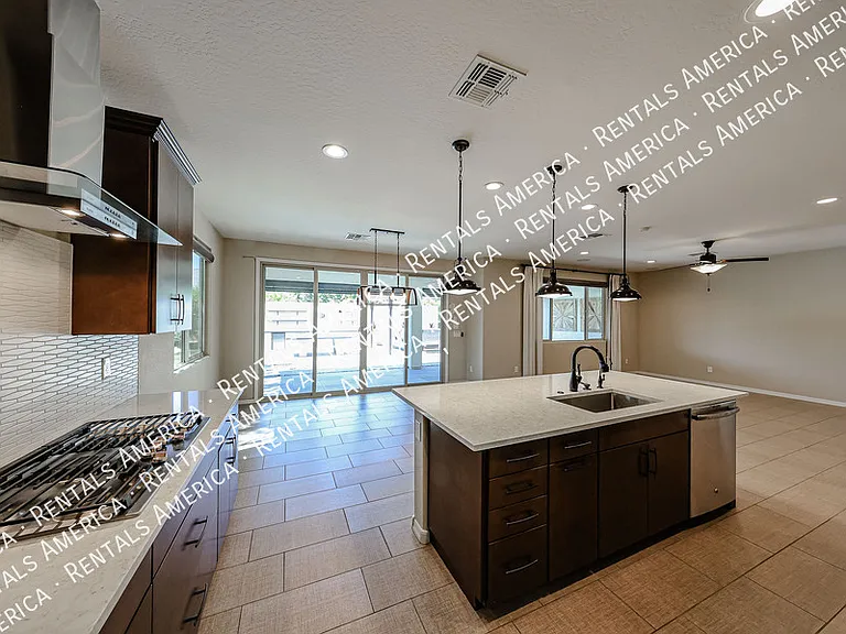 17268 W Straight Arrow Ln — Photo 8